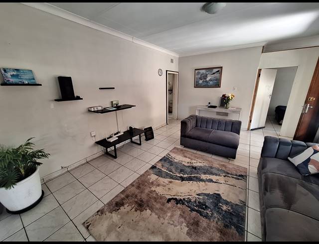 4 BEDROOM HOUSE FOR SALE IN VANDERBIJLPARK CW 6